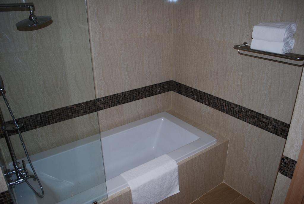 The Cliff Residence Condo Pattaya Quarto foto